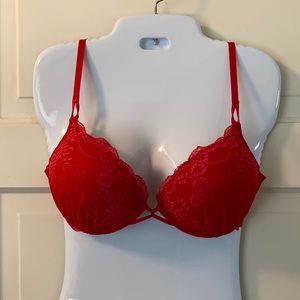 Victoria Secret red lace padded plunge bra